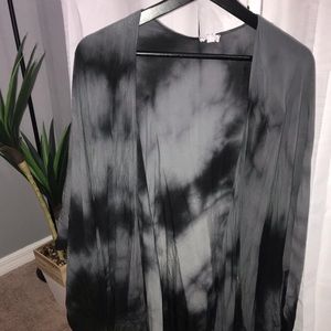 AE / Don’t Ask Why tie-dye kimono